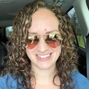 Meet your Posher, Lindsey